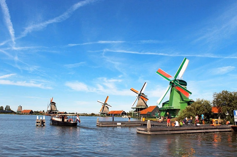Zaanse Schans Windmills Guided Tour - Half Day from Amsterdam