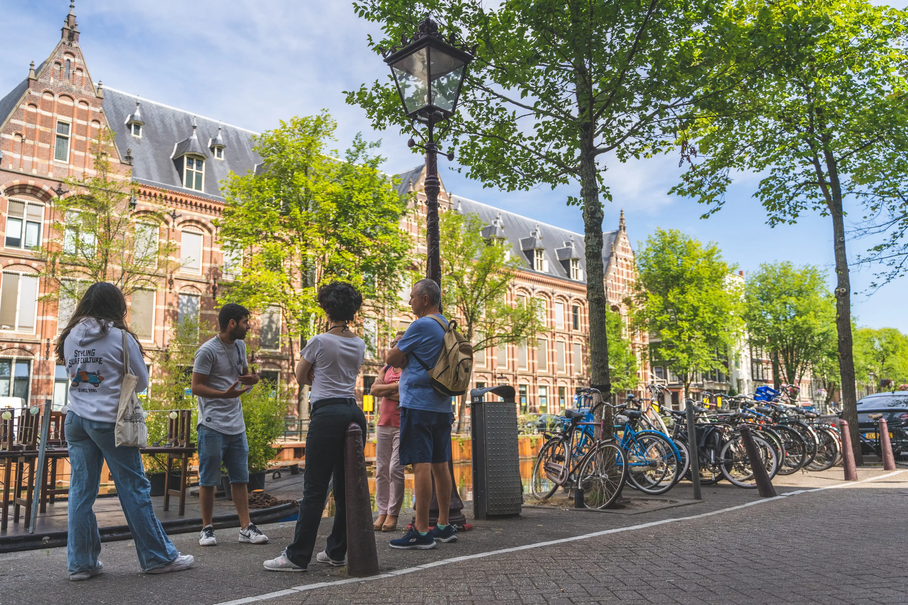 Amsterdam walking tour with canal cruise, foto 5