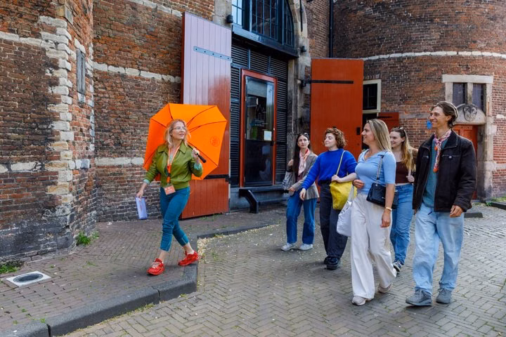 Amsterdam Red Light Tour with Exclusive Meet & Greet Upgrade, photo 4