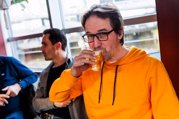 Guided Amsterdam Craft Beer Tasting with cheese and sausage, photo 3